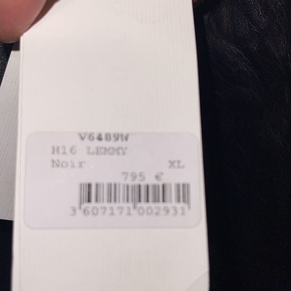 Brand New Leather Jacket - Picture 4 of 9